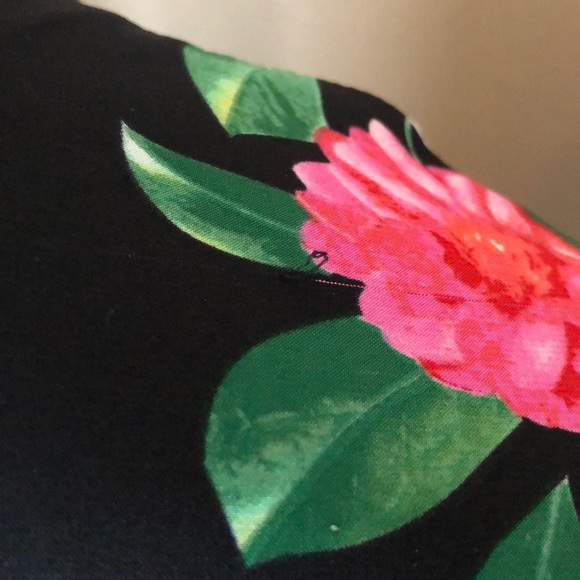 Vince Camuto Palm Jacket - Picture 8 of 8